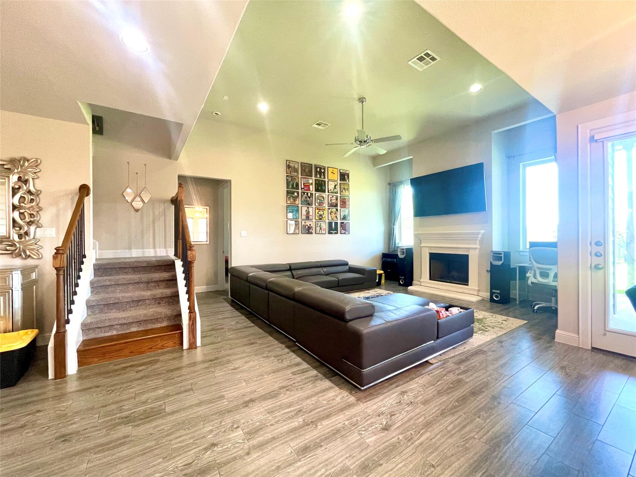 6829 Brindisi PL
