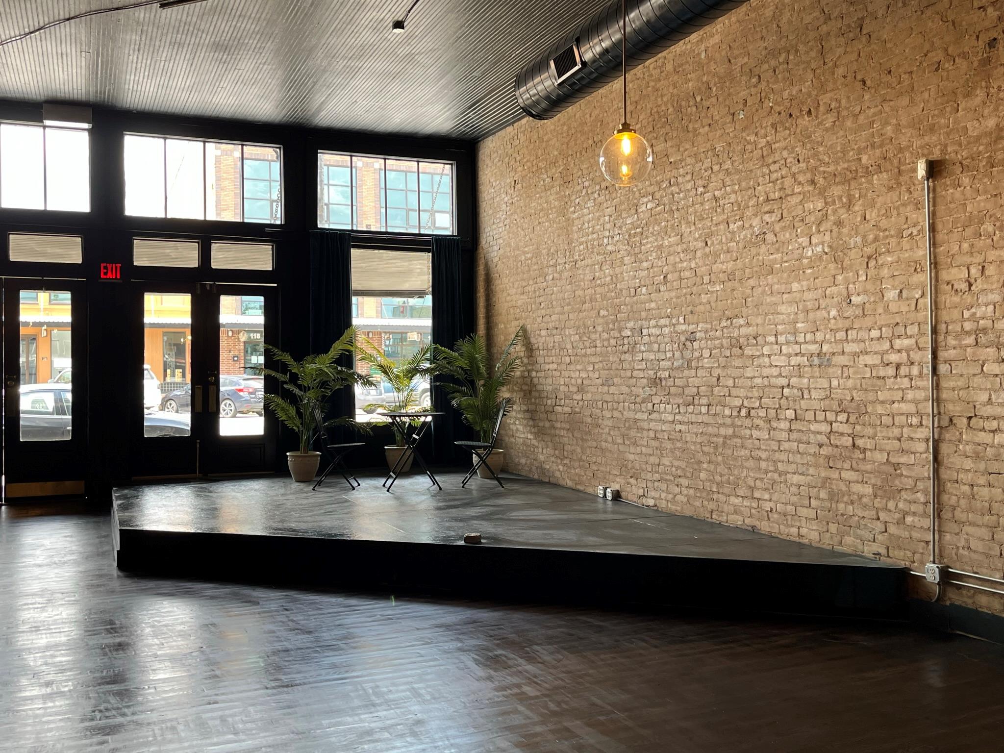 115 W 2nd ST