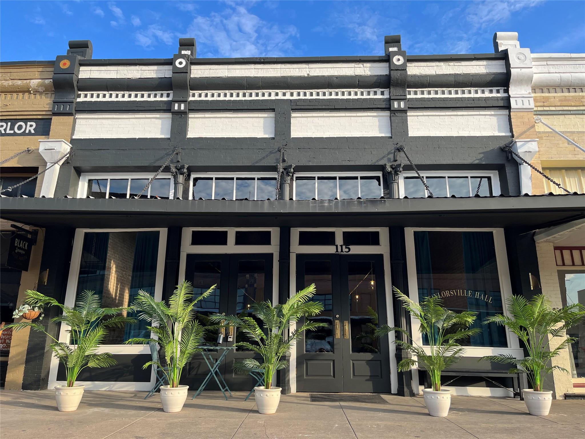 115 W 2nd ST