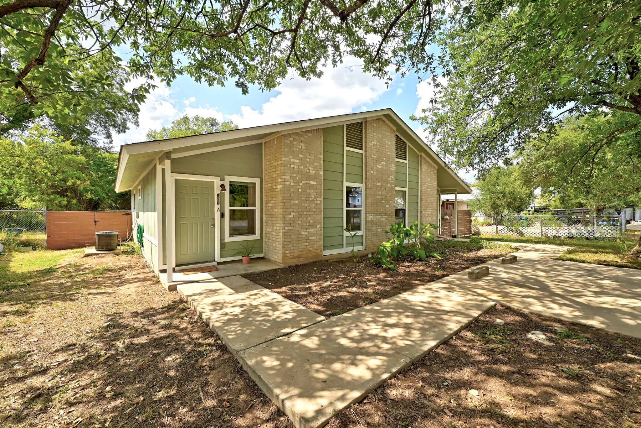 910 Bret Ln A Austin TX