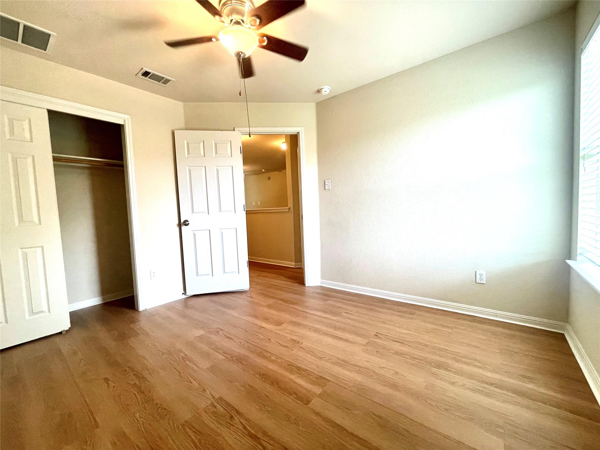 20625 Farm Pond LN