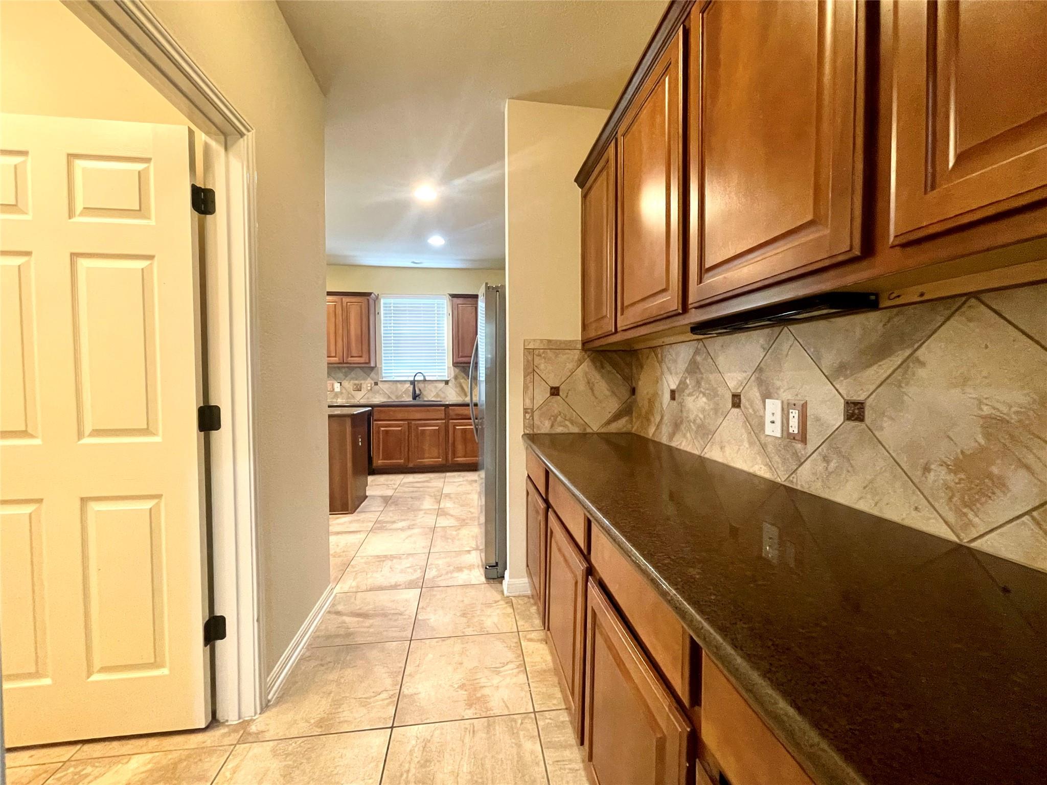 20625 Farm Pond LN