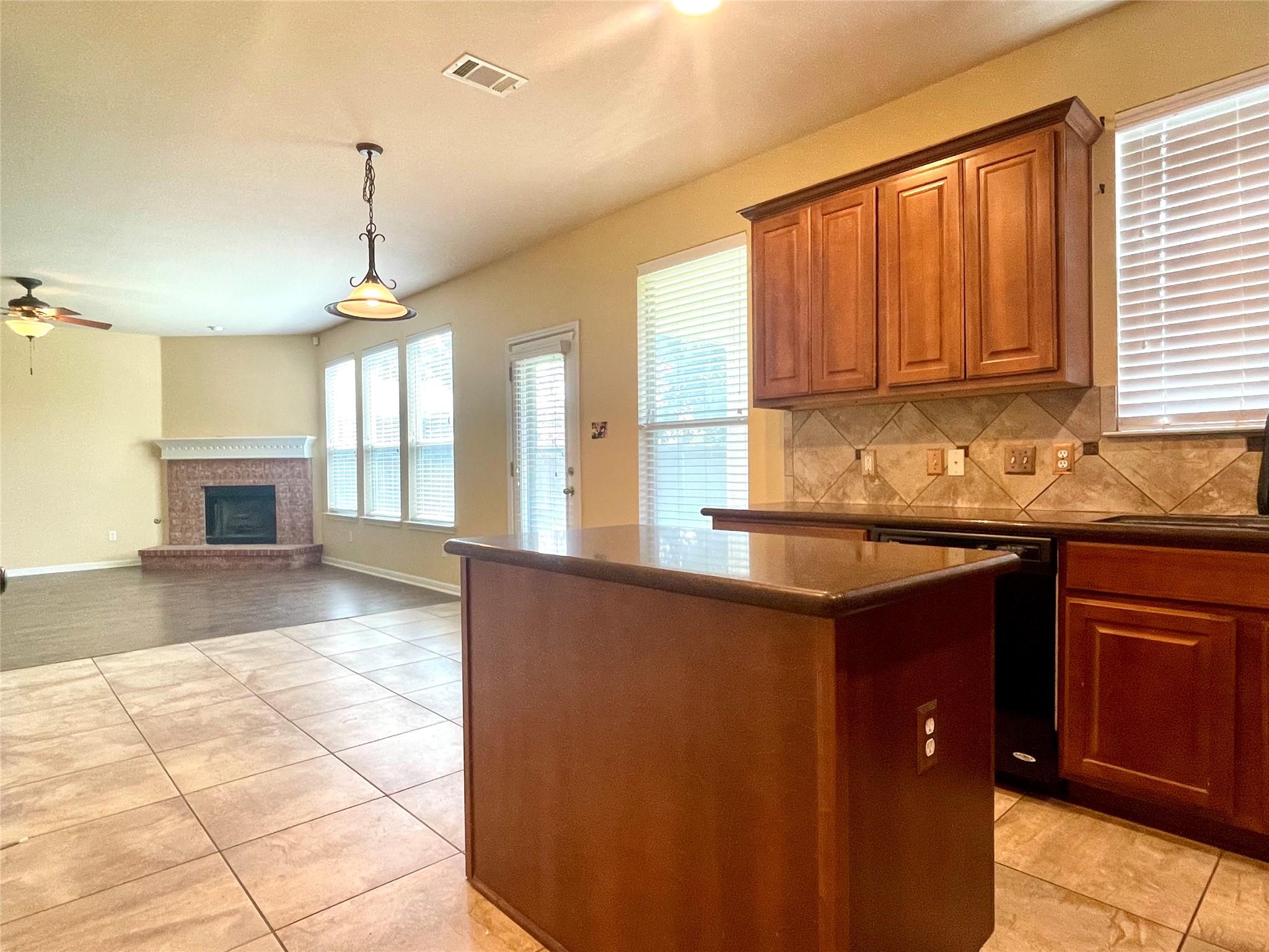 20625 Farm Pond LN