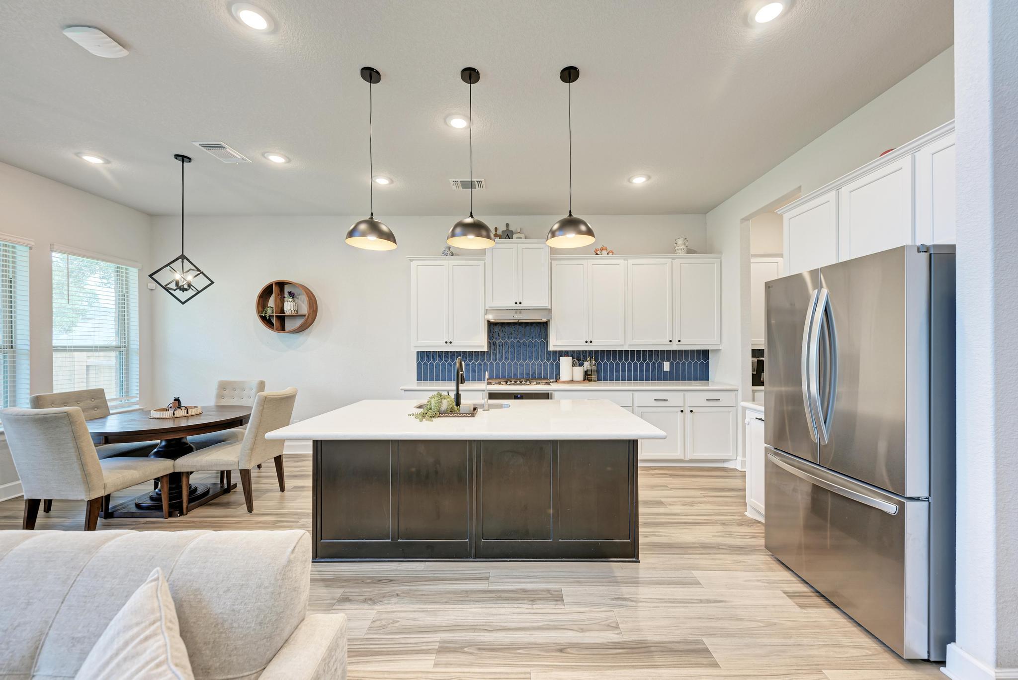 1105 White Daisy LN