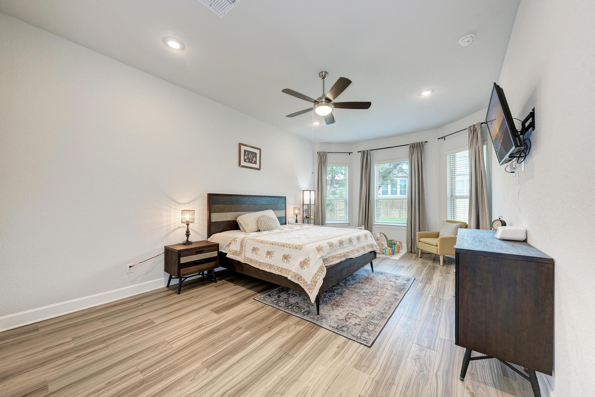 1105 White Daisy LN