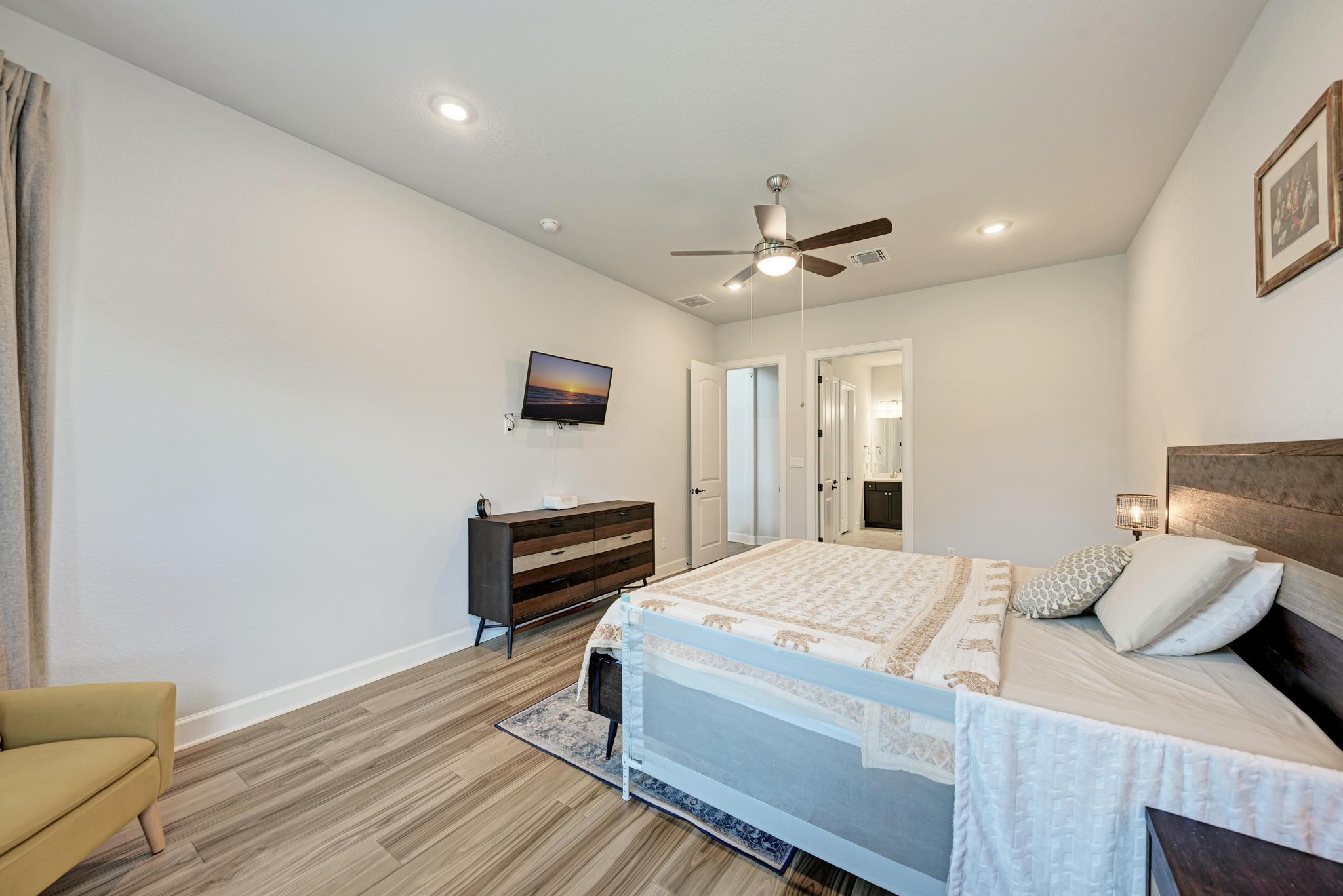 1105 White Daisy LN