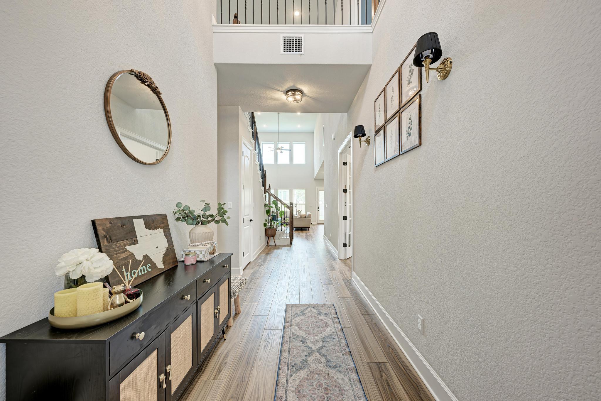1105 White Daisy LN