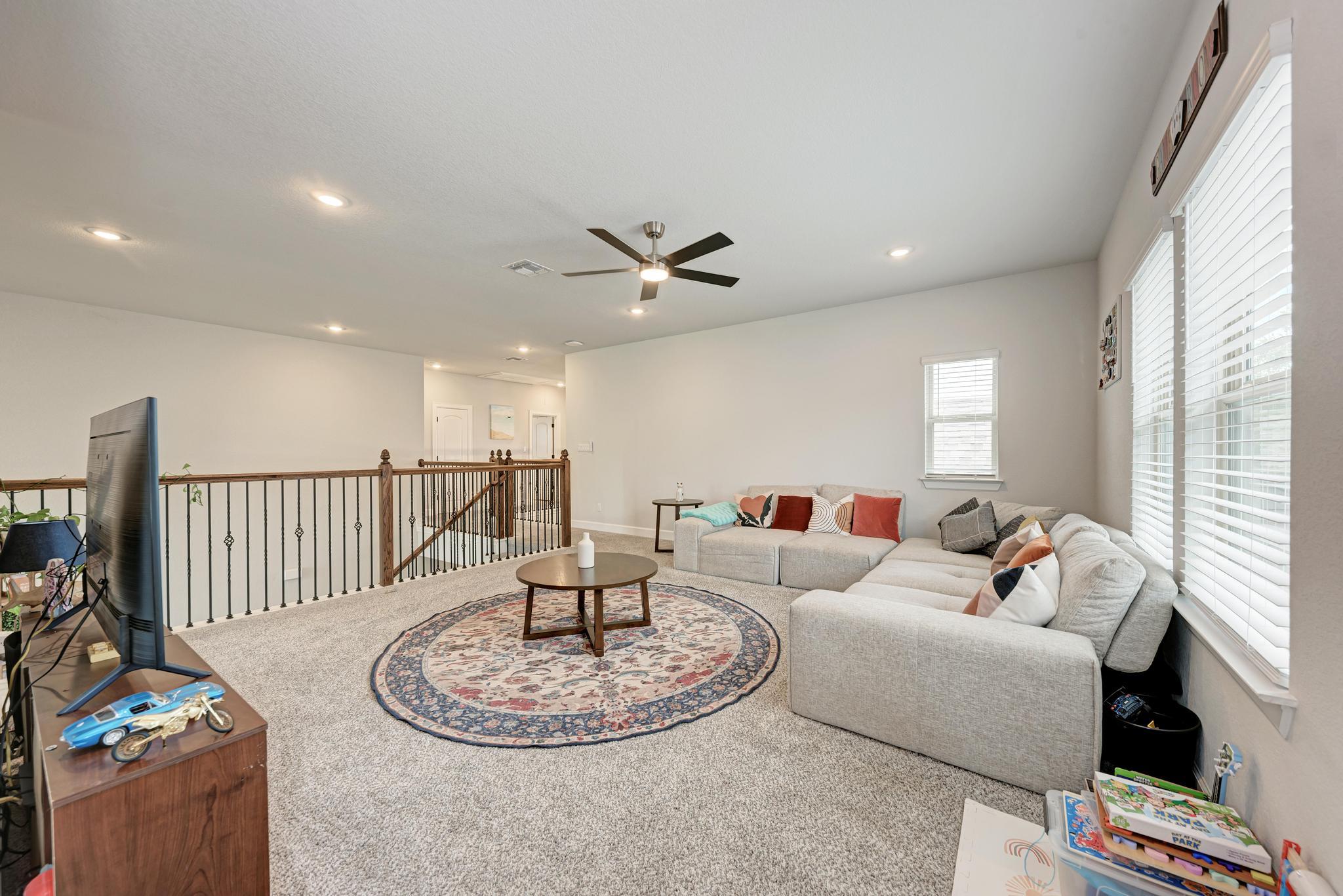 1105 White Daisy LN