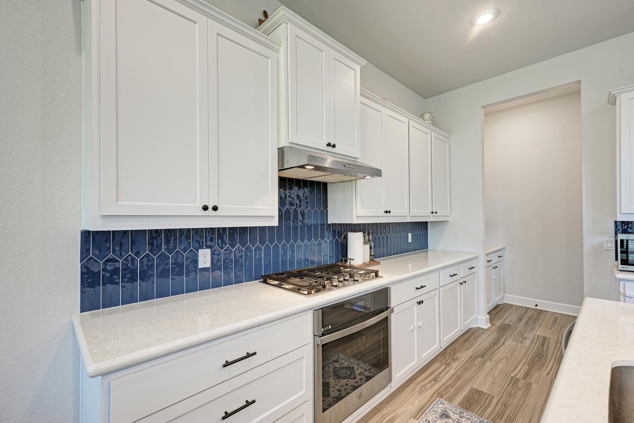 1105 White Daisy LN