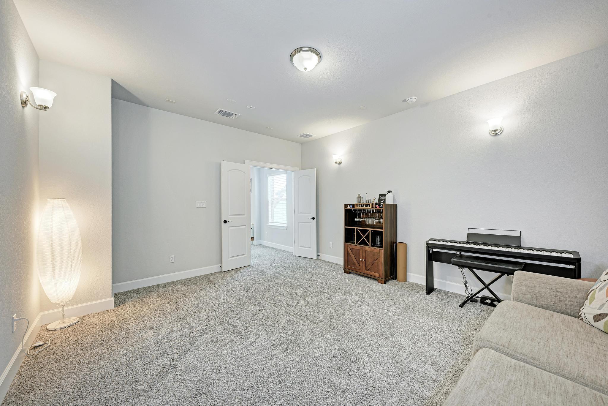 1105 White Daisy LN