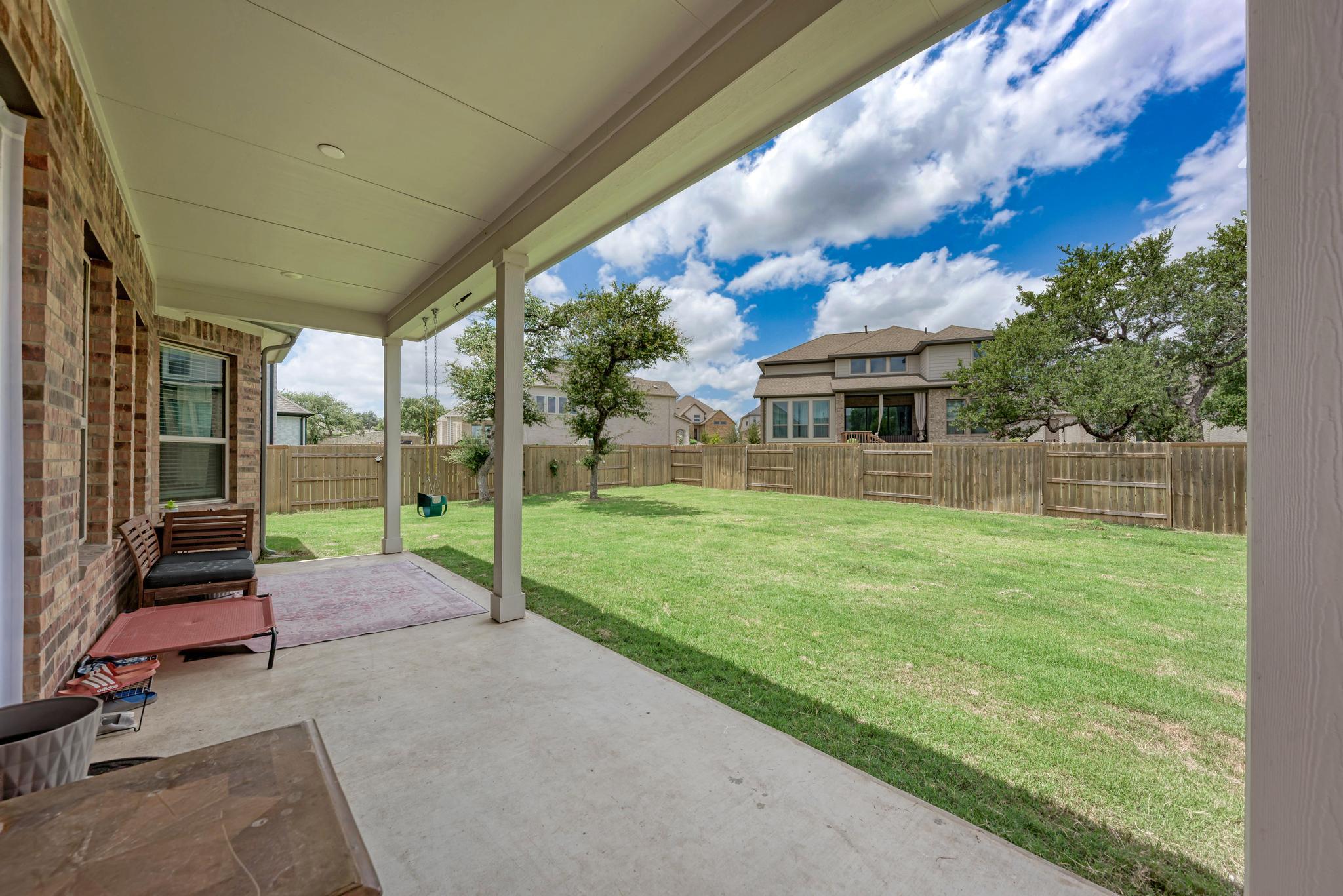 1105 White Daisy LN