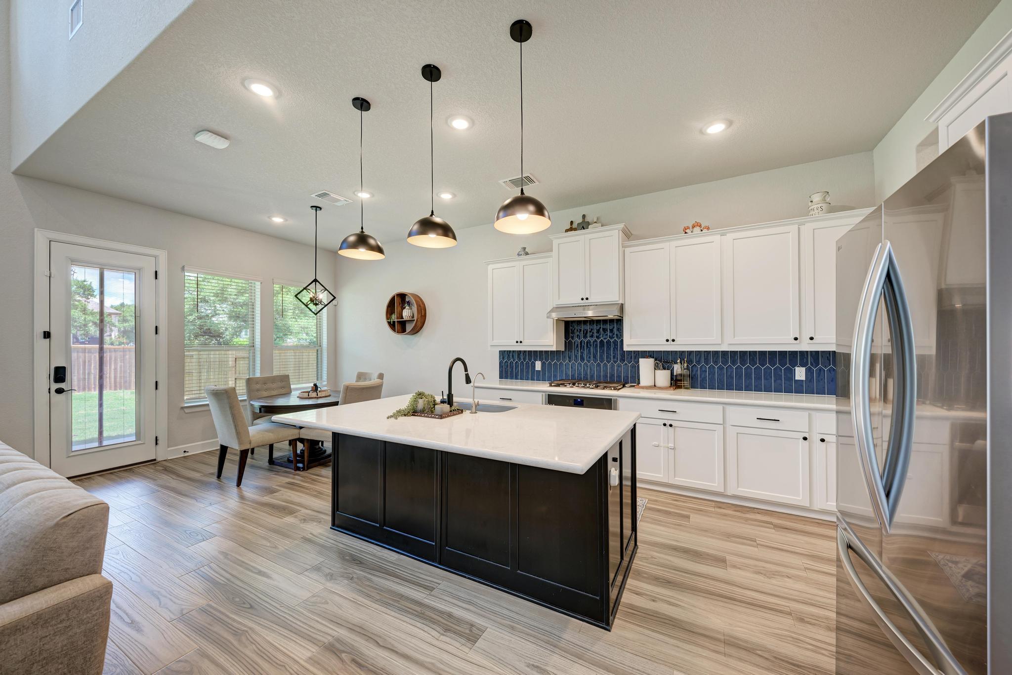 1105 White Daisy LN
