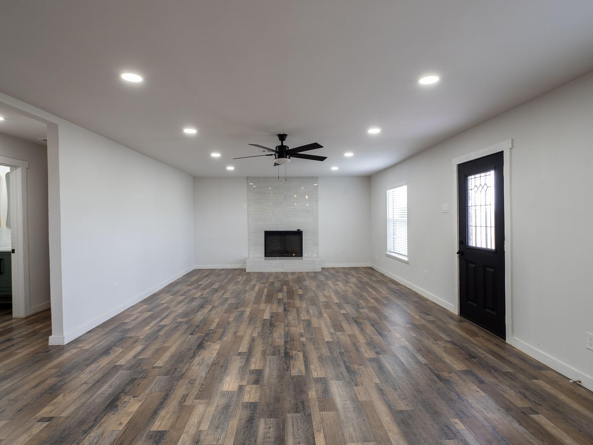 375 Brown RD, McDade