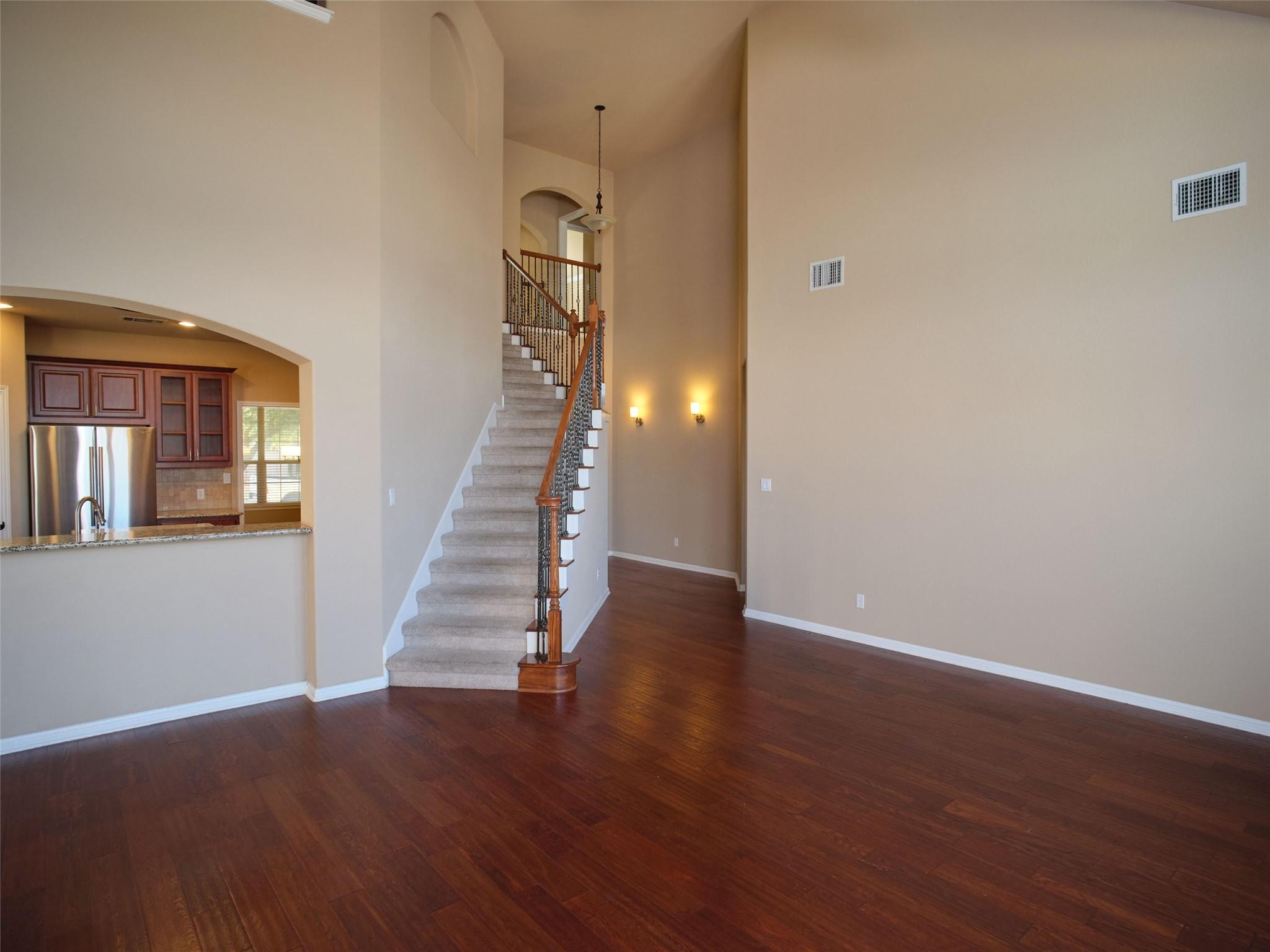 1116 Hillridge DR