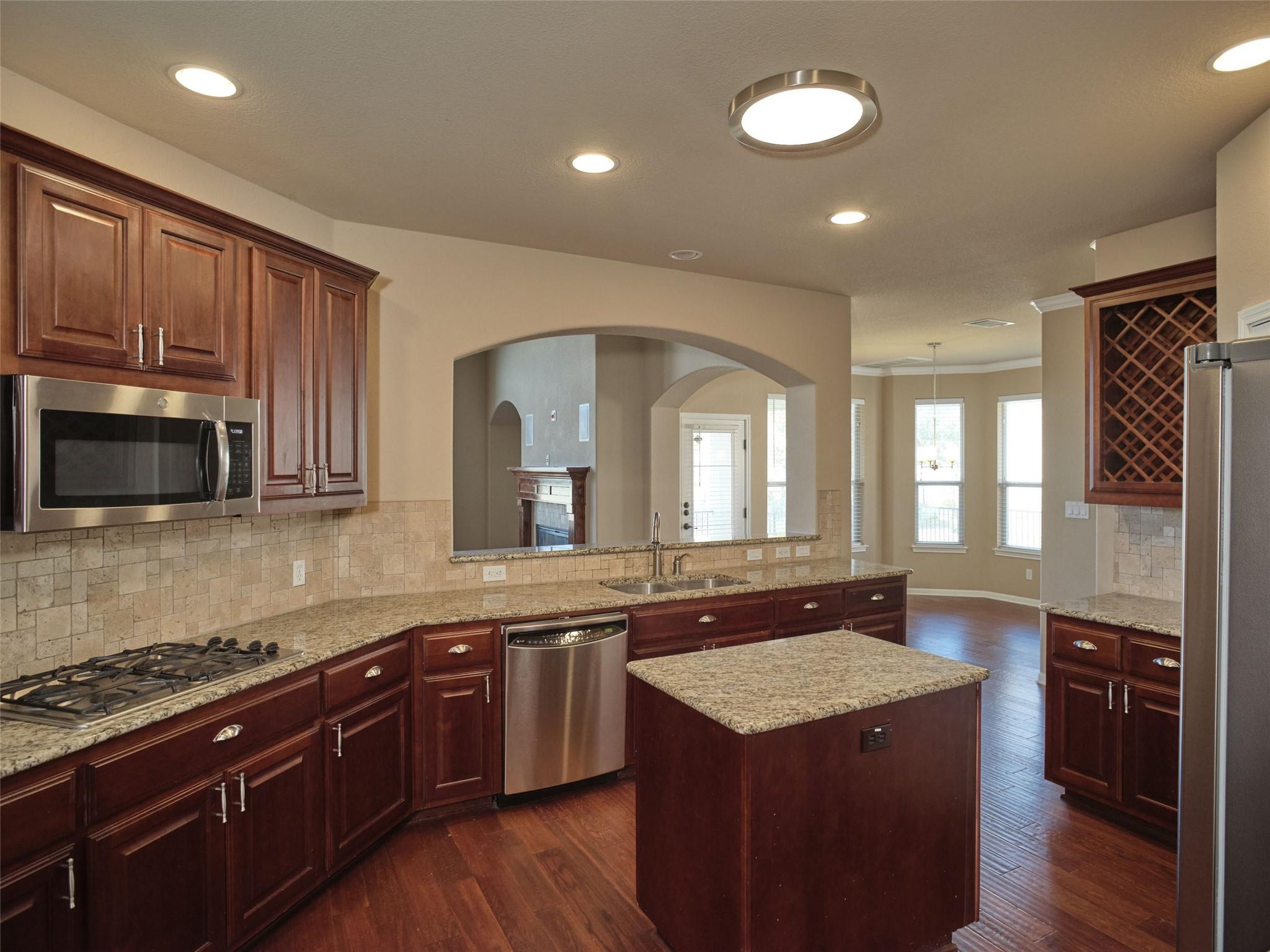 1116 Hillridge DR