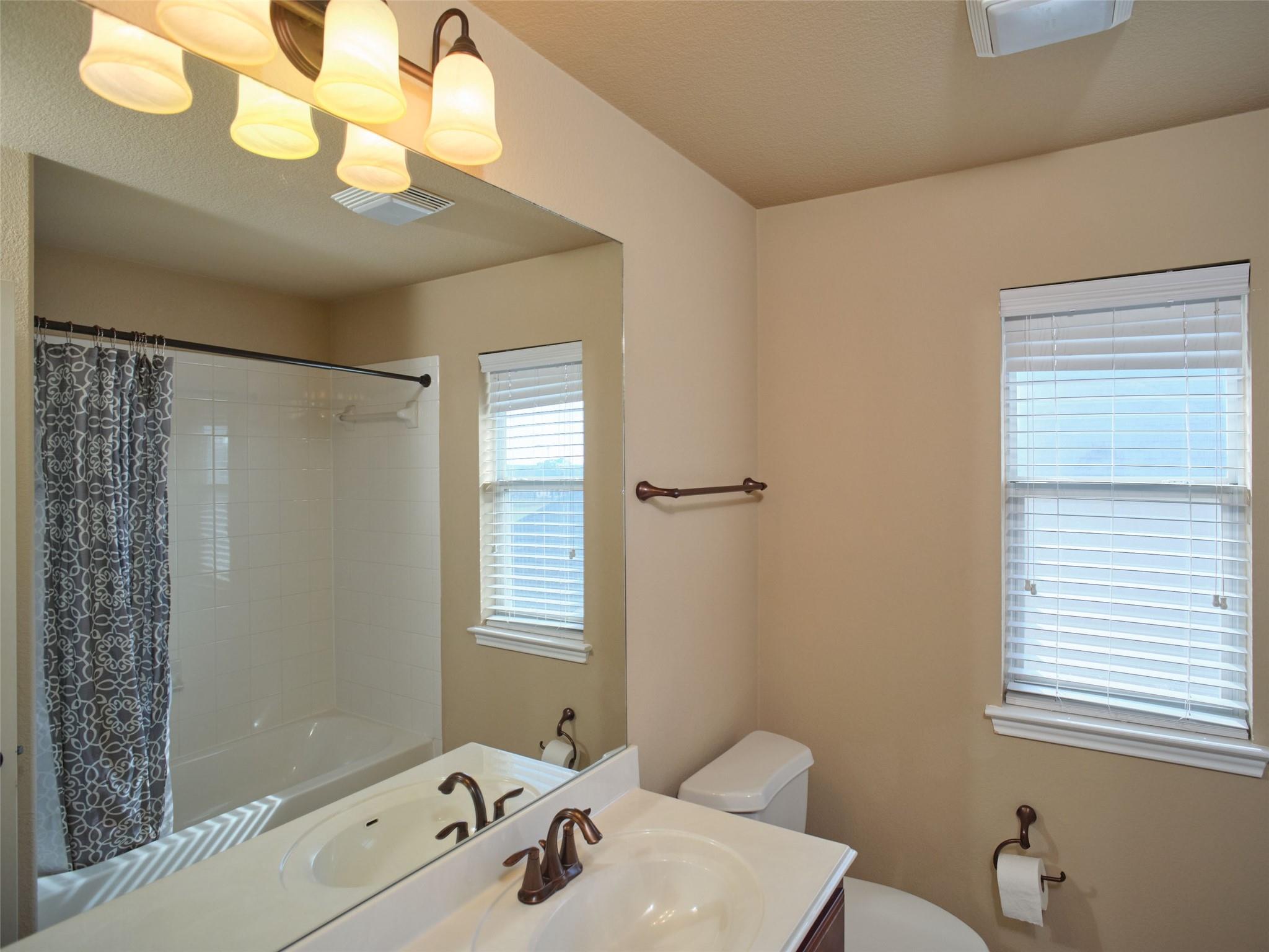 1116 Hillridge DR