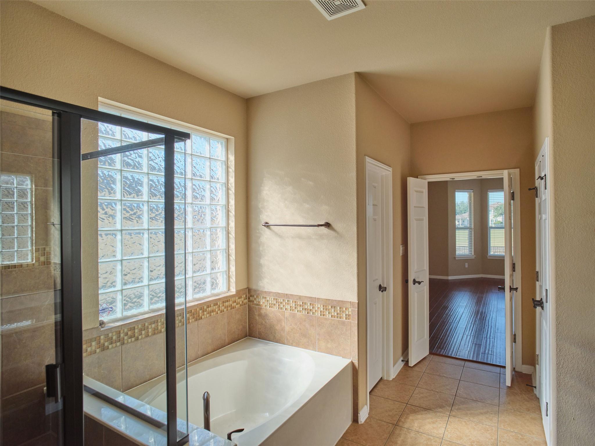 1116 Hillridge DR