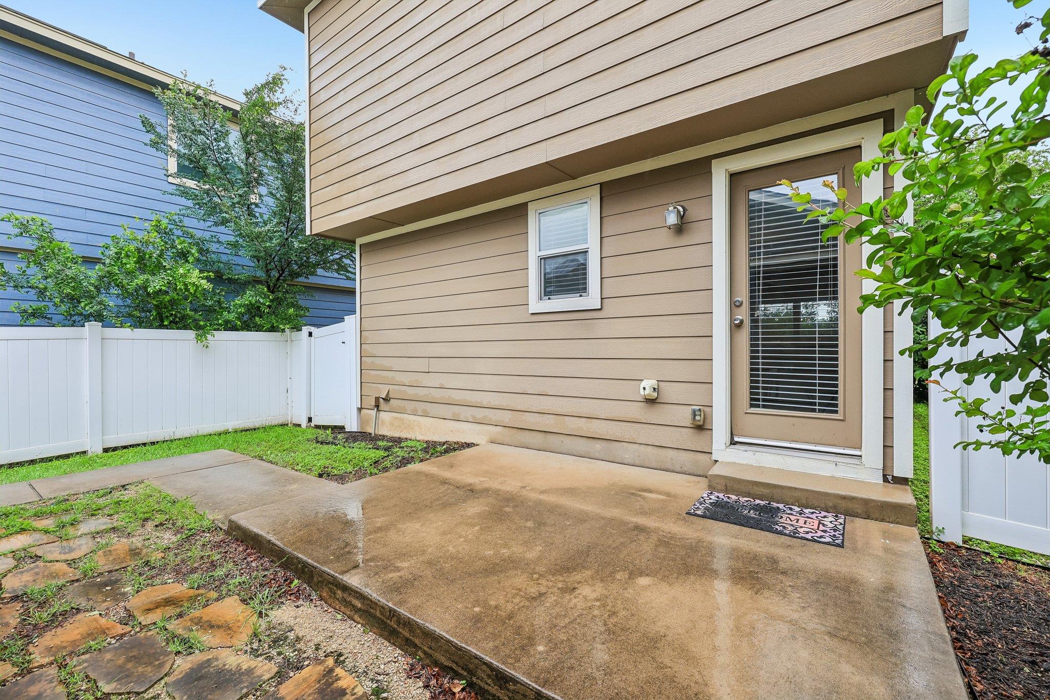 1808 Enchanted Rock DR