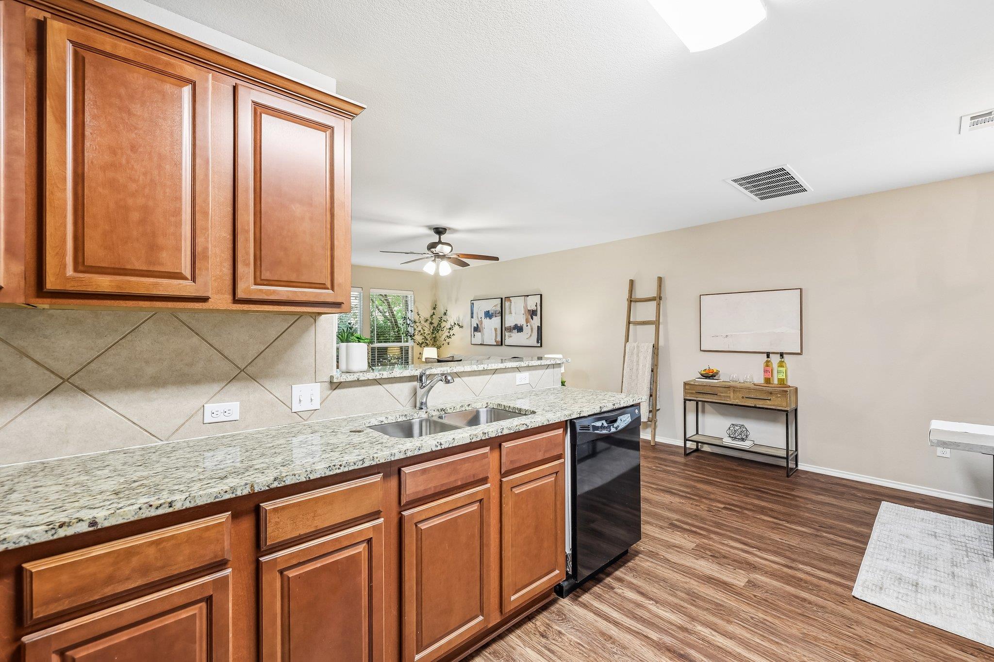 1808 Enchanted Rock DR