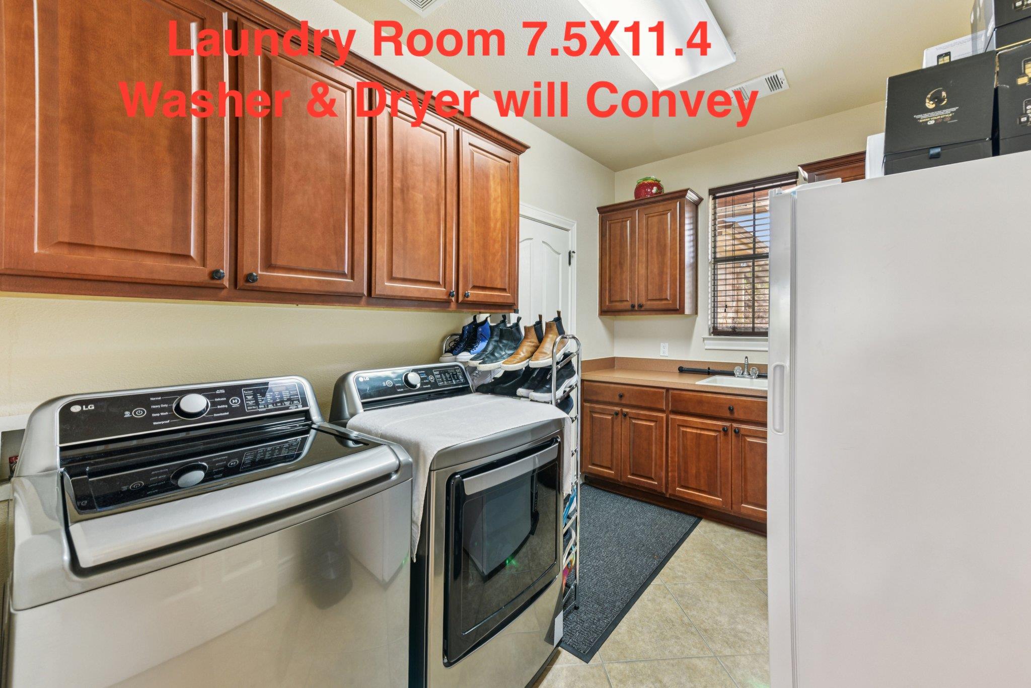 302 High Plains DR