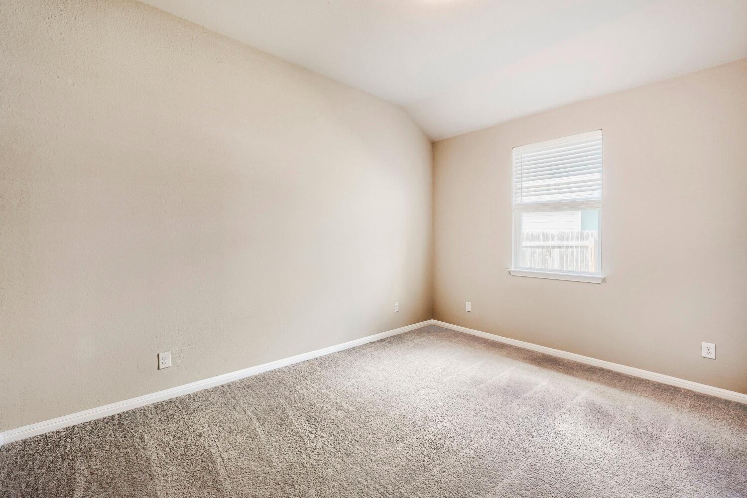 170 Silver Glen DR