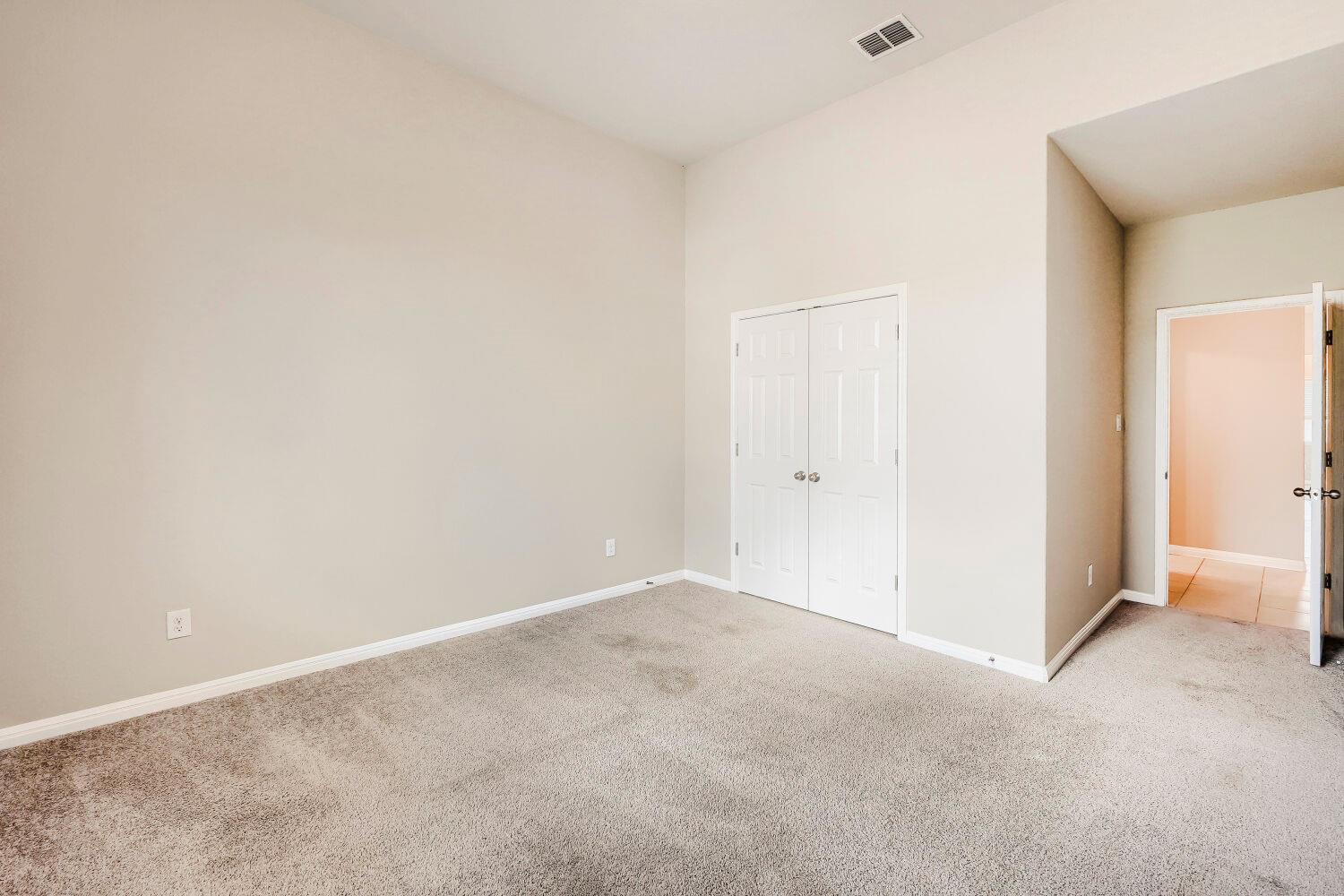 170 Silver Glen DR