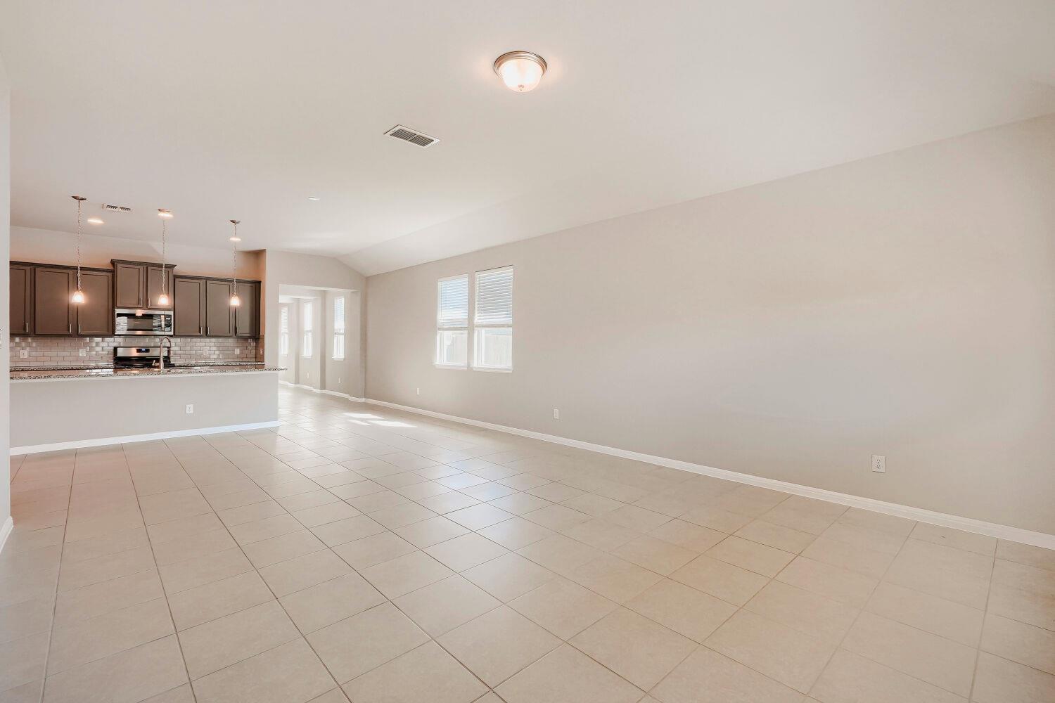 170 Silver Glen DR