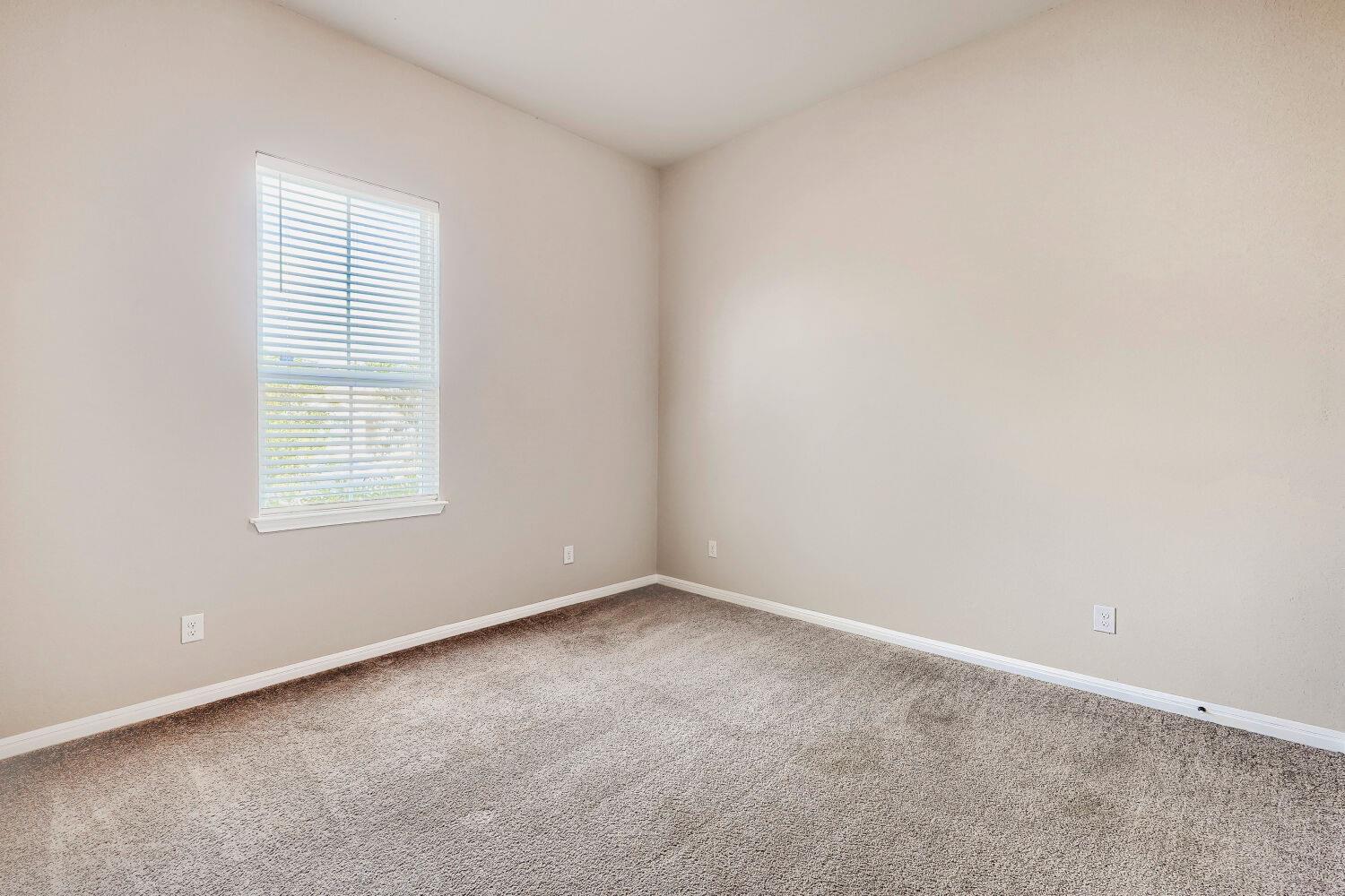 170 Silver Glen DR