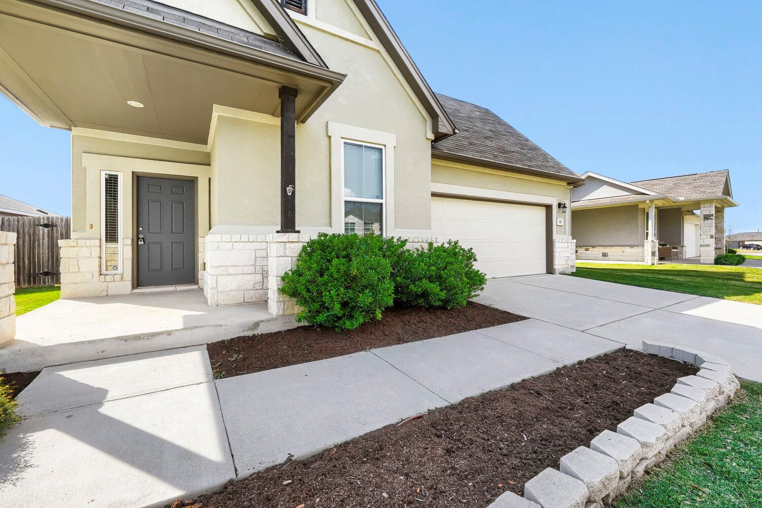 170 Silver Glen DR