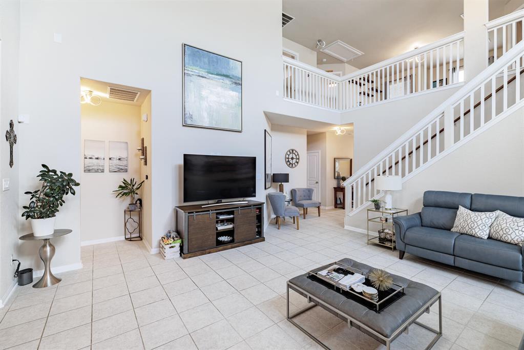 17020 Lathrop Ave