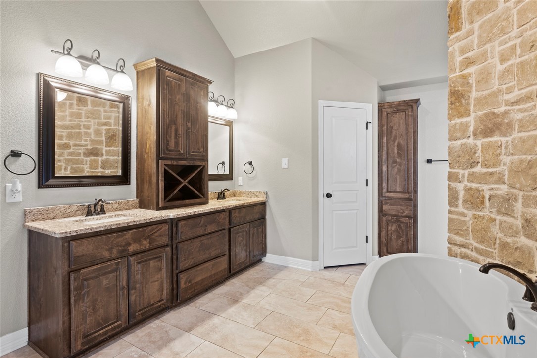16 Riverstone Parkway