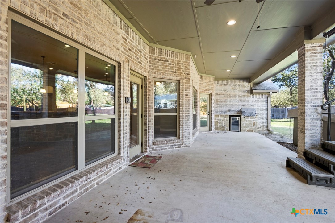16 Riverstone Parkway