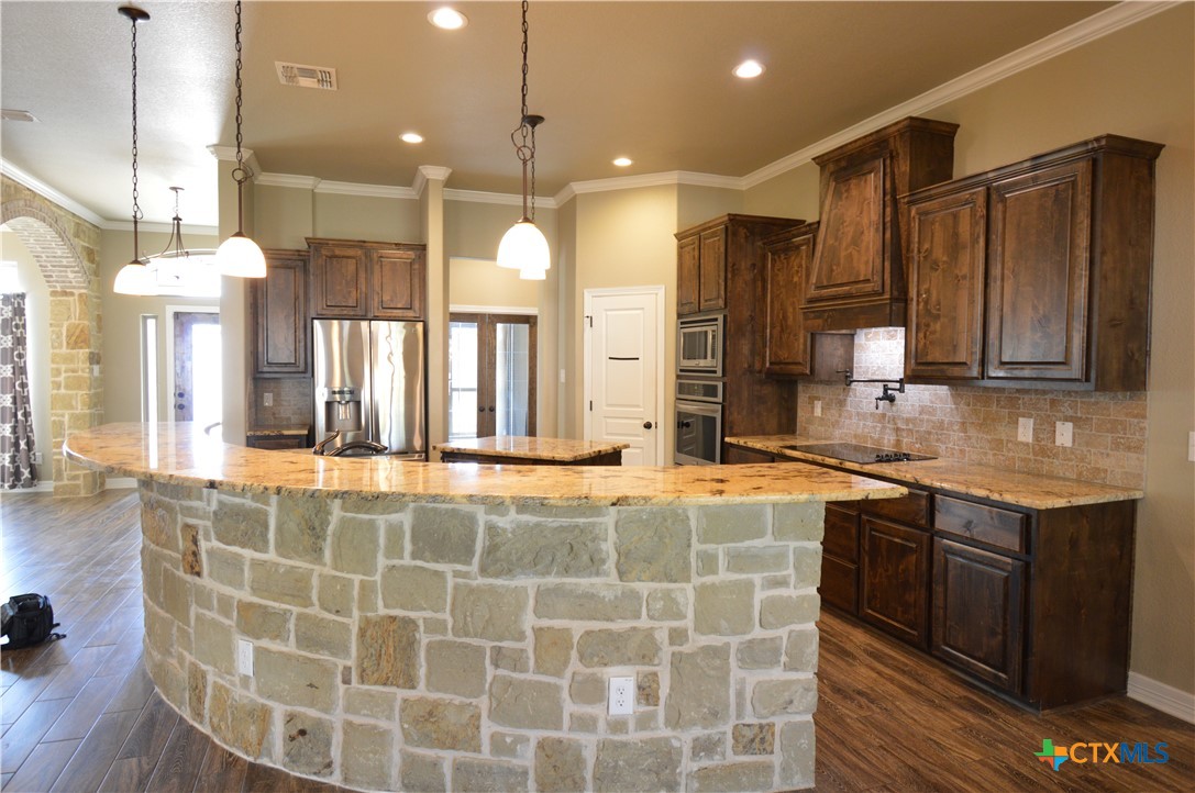 16 Riverstone Parkway