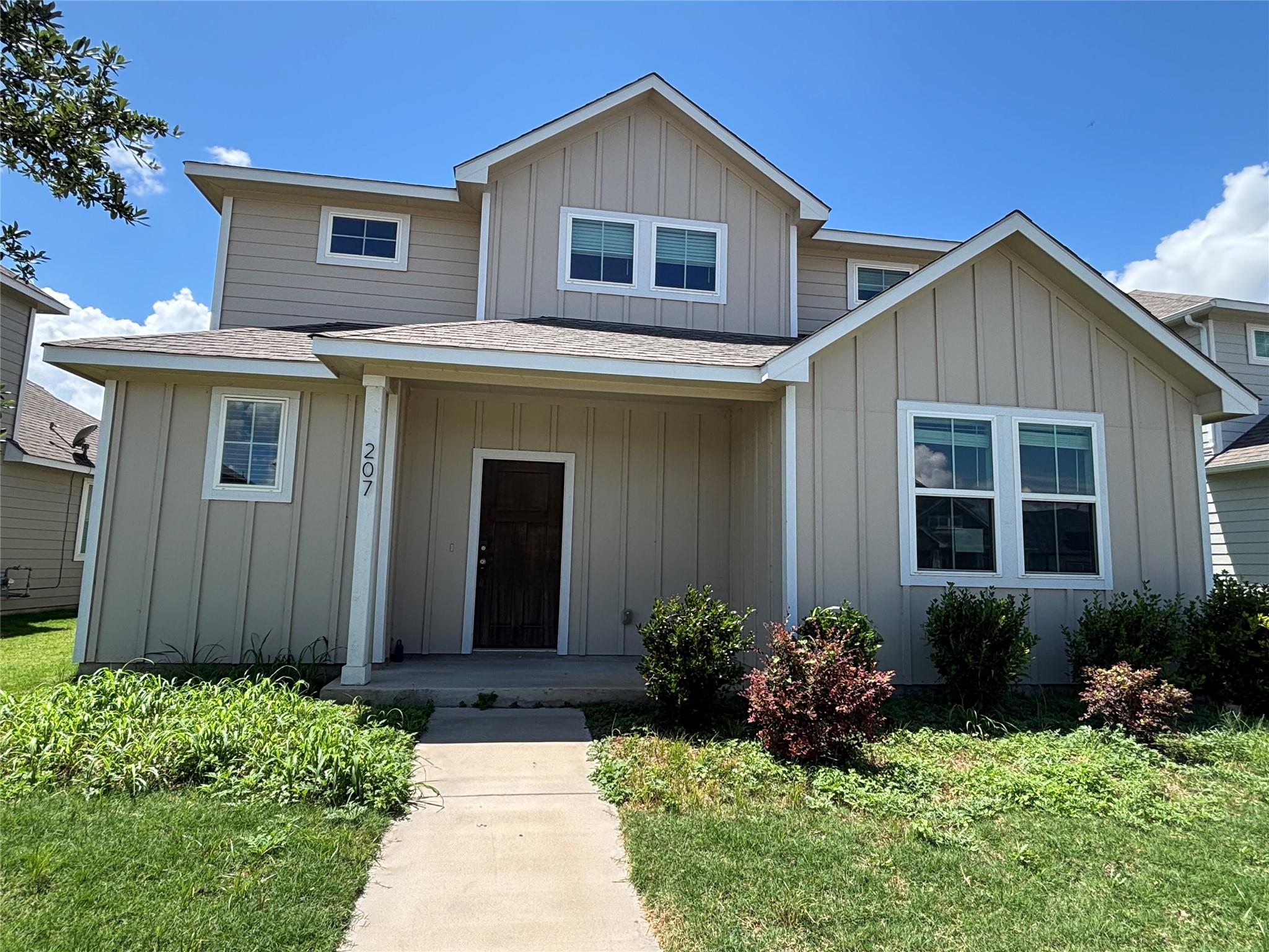 207 Whisper Rill DR