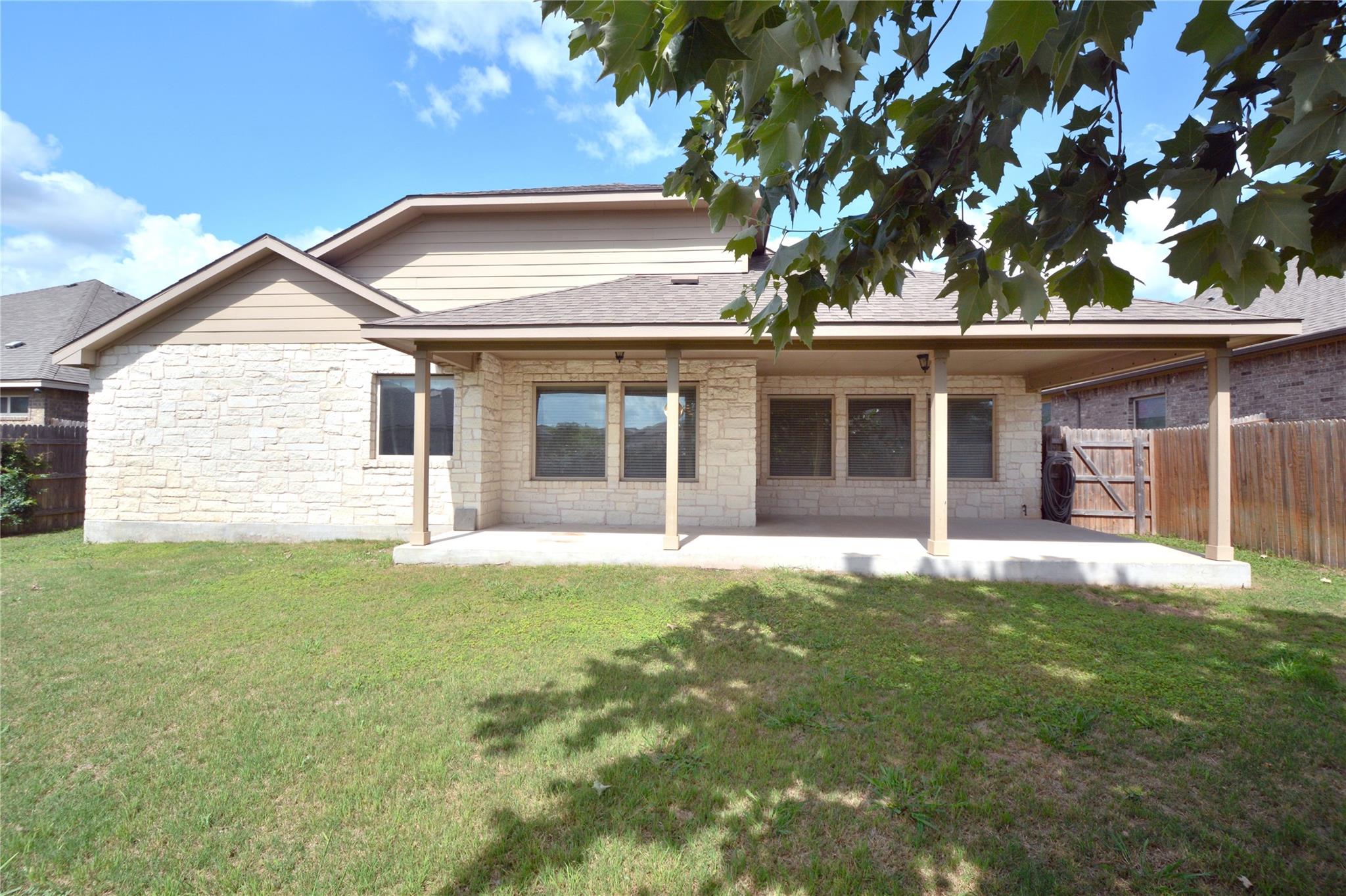 1922 Tawakoni DR