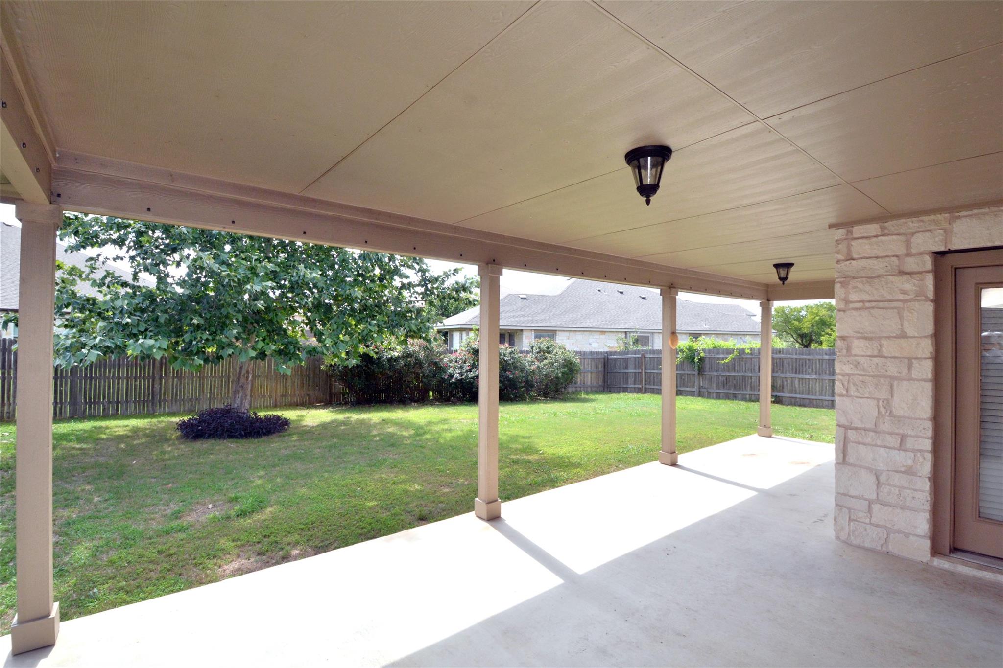 1922 Tawakoni DR