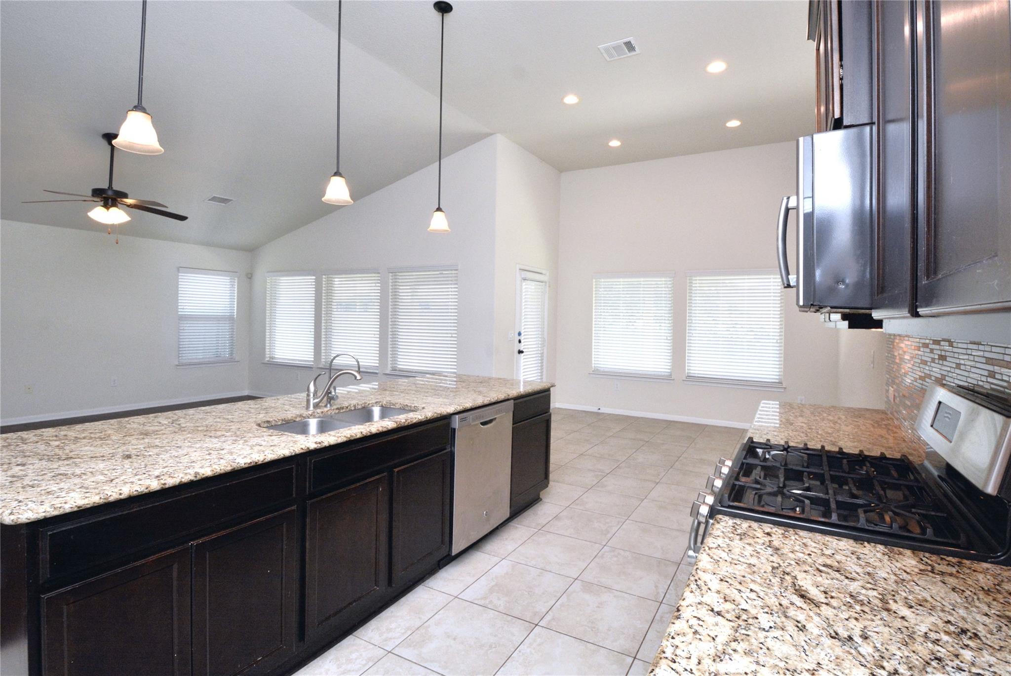 1922 Tawakoni DR