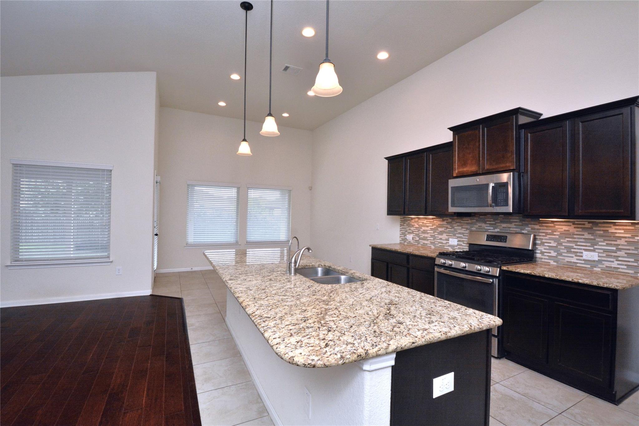 1922 Tawakoni DR