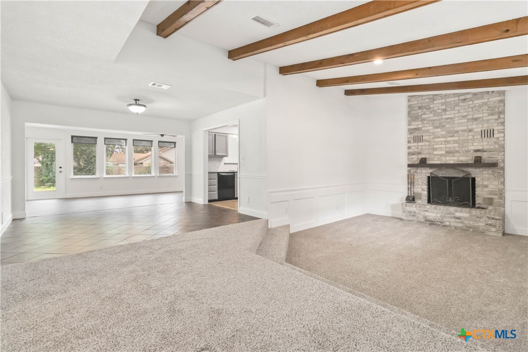 1211 Eagle Ridge