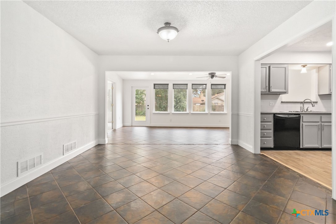 1211 Eagle Ridge