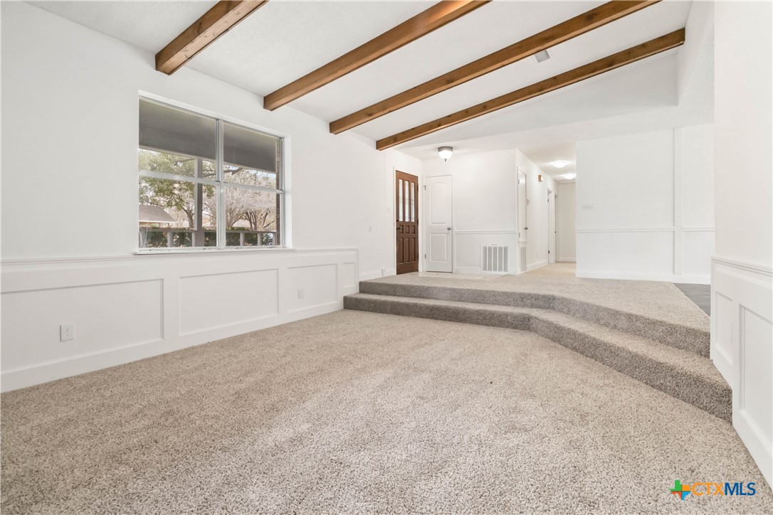 1211 Eagle Ridge