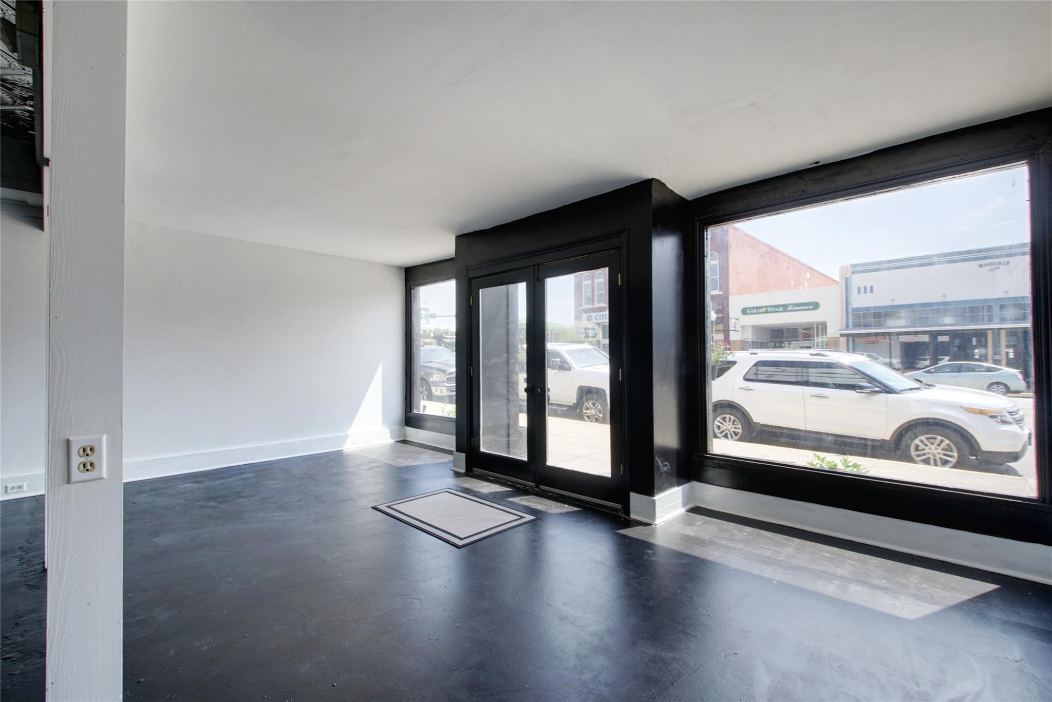 313 N Main ST