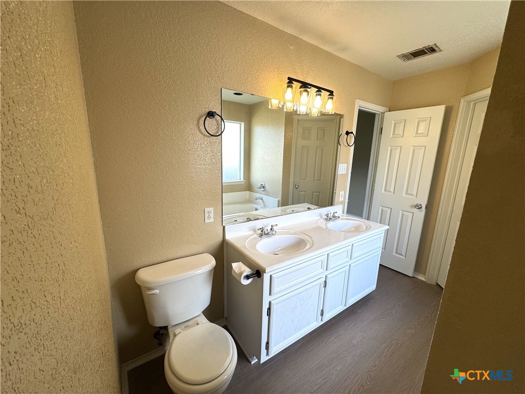 2806 Maria Drive