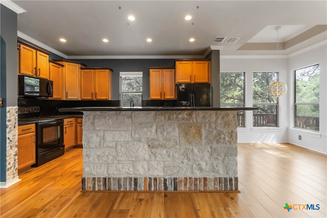 1454 Rose Lane