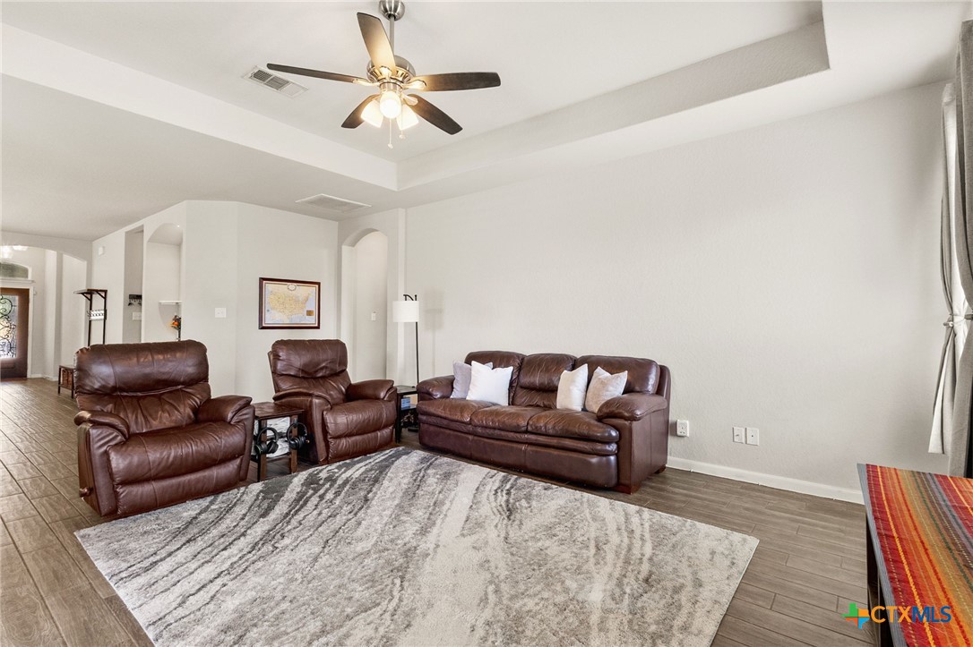 327 Limestone Creek
