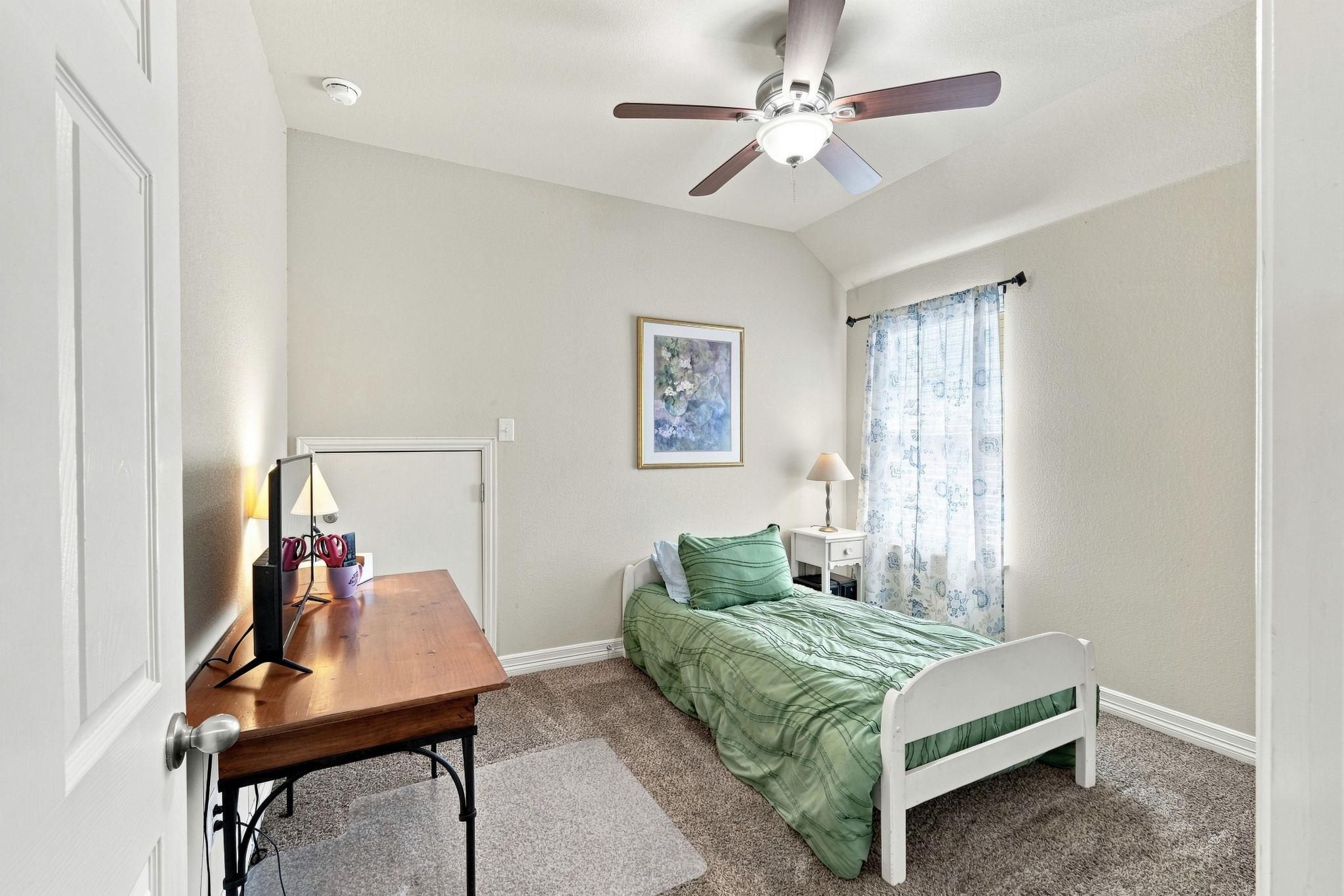3237 Hidalgo LOOP