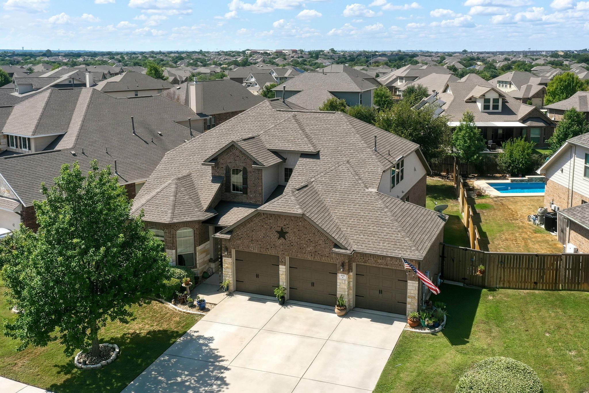 3237 Hidalgo LOOP