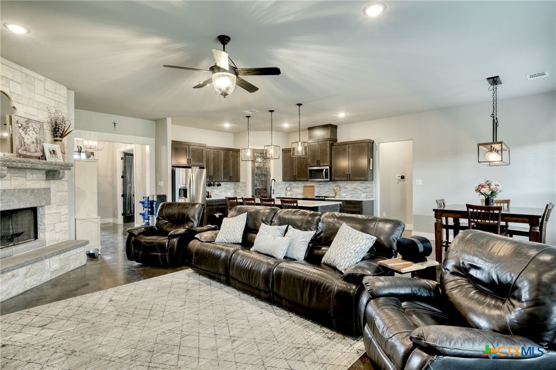 1127 Northcross Drive