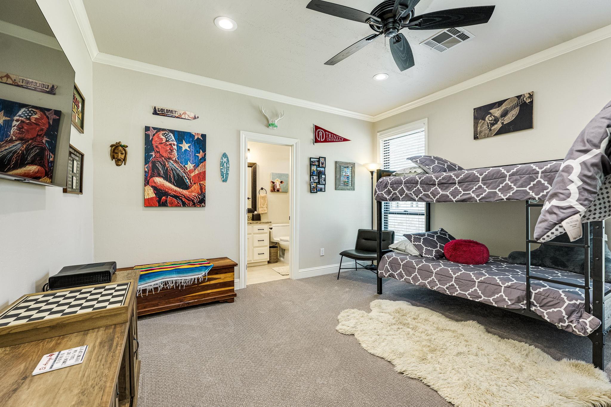3012 Driftwood LN