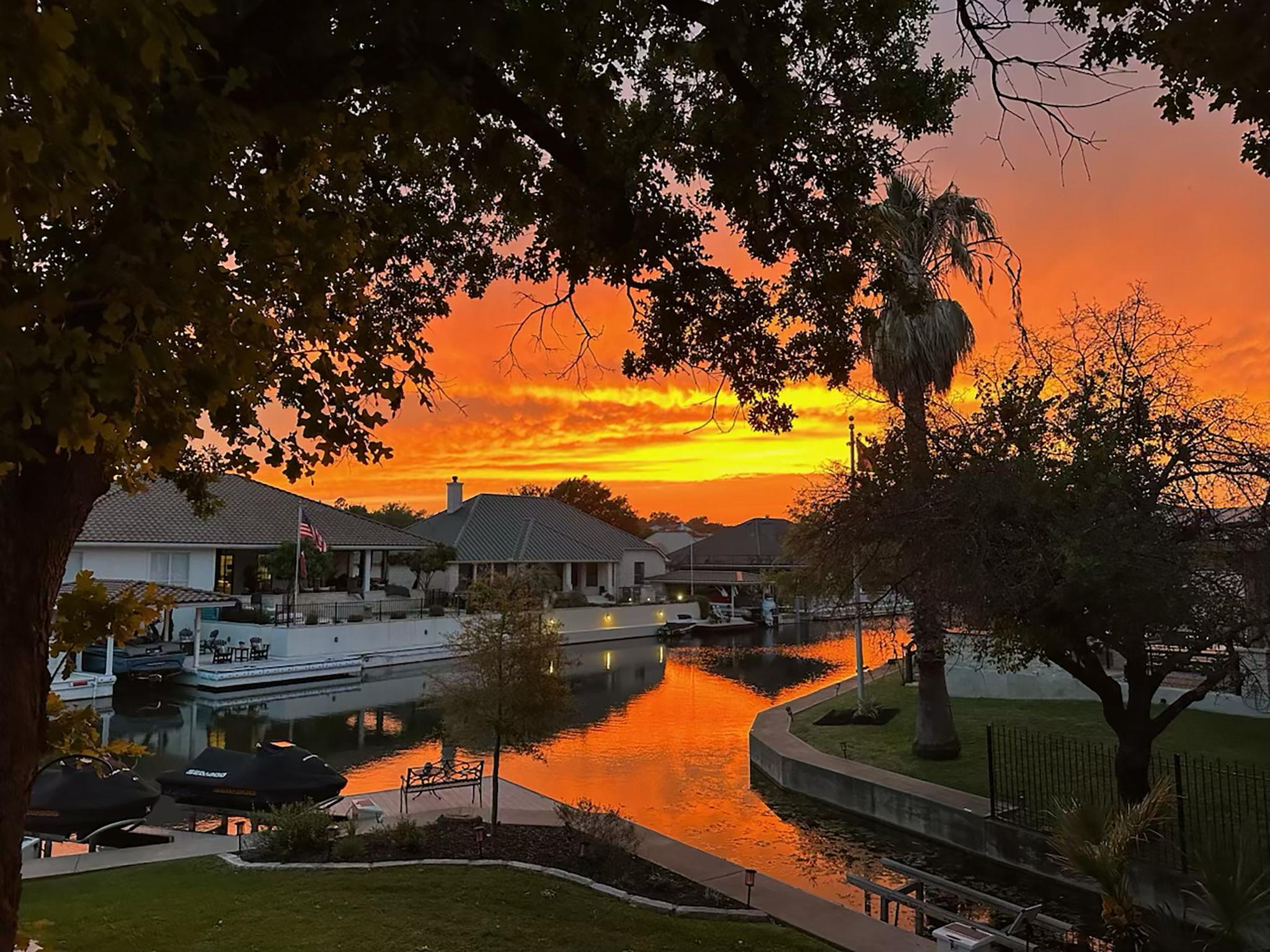 3012 Driftwood LN